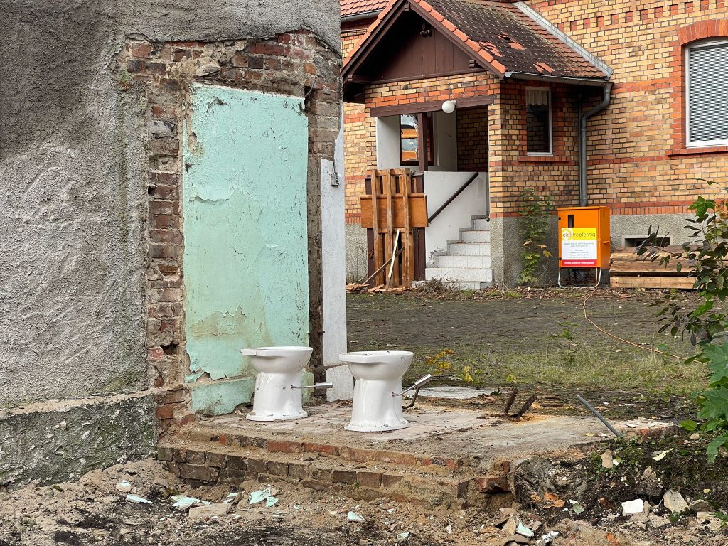 Diese Bild zeigt die Baustelle des neuen Wirtschaftshofes im Zoo Hoyerswerda.